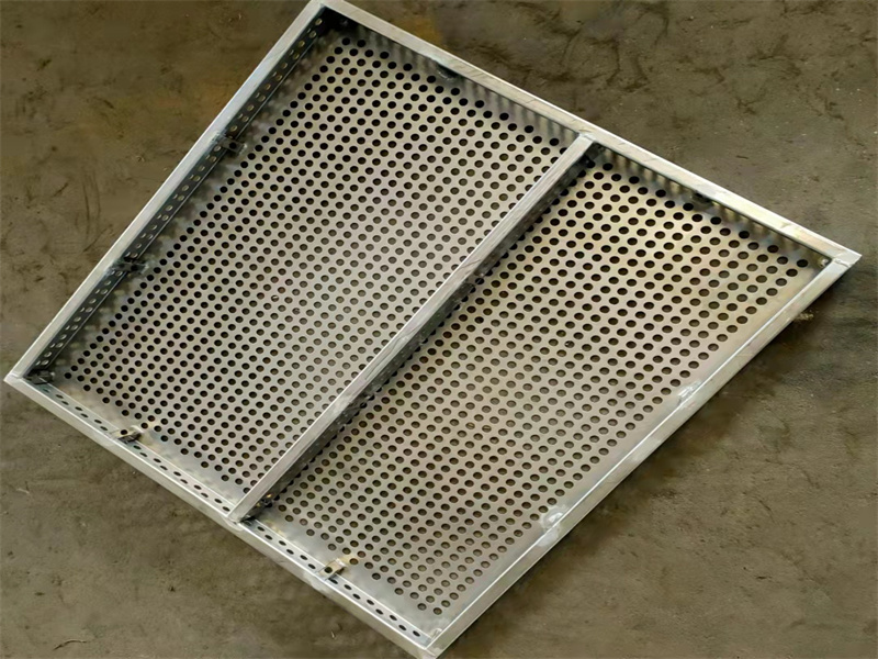 殺菌釜?dú)⒕貌讳P鋼盤子帶隔板